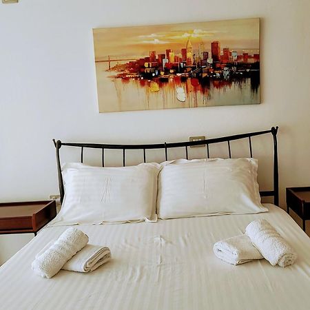Polyxeni Apartments & Rooms Qeparo Esterno foto