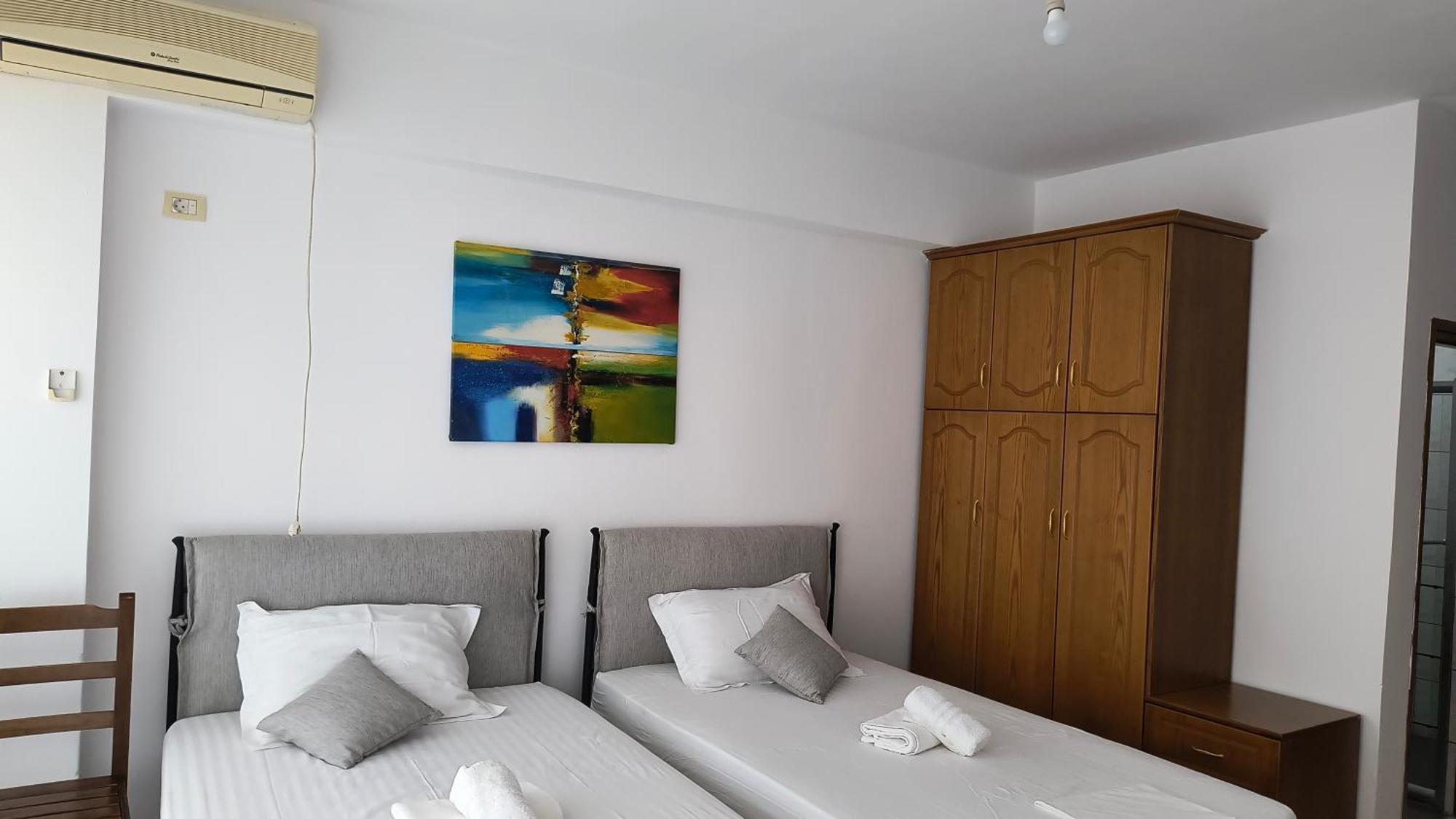 Polyxeni Apartments & Rooms Qeparo Esterno foto