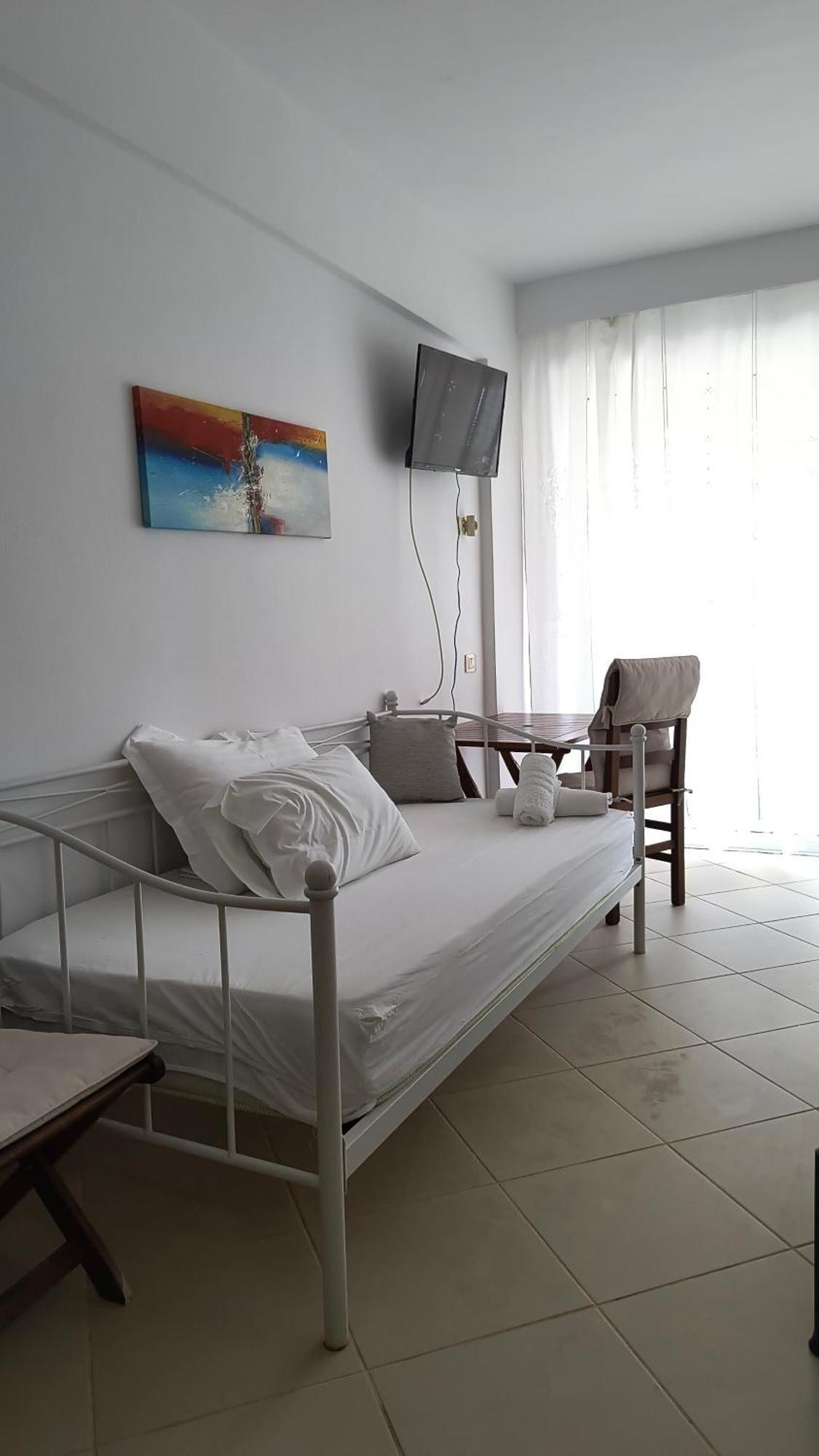 Polyxeni Apartments & Rooms Qeparo Esterno foto