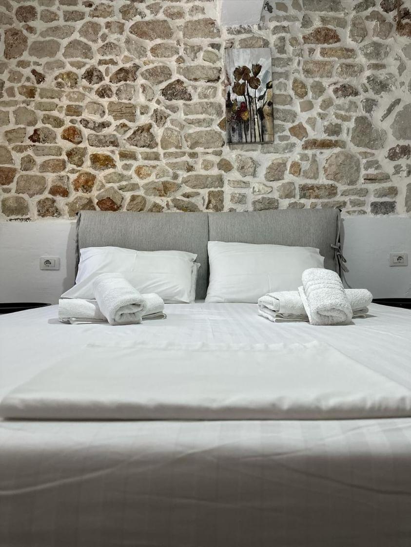 Polyxeni Apartments & Rooms Qeparo Esterno foto