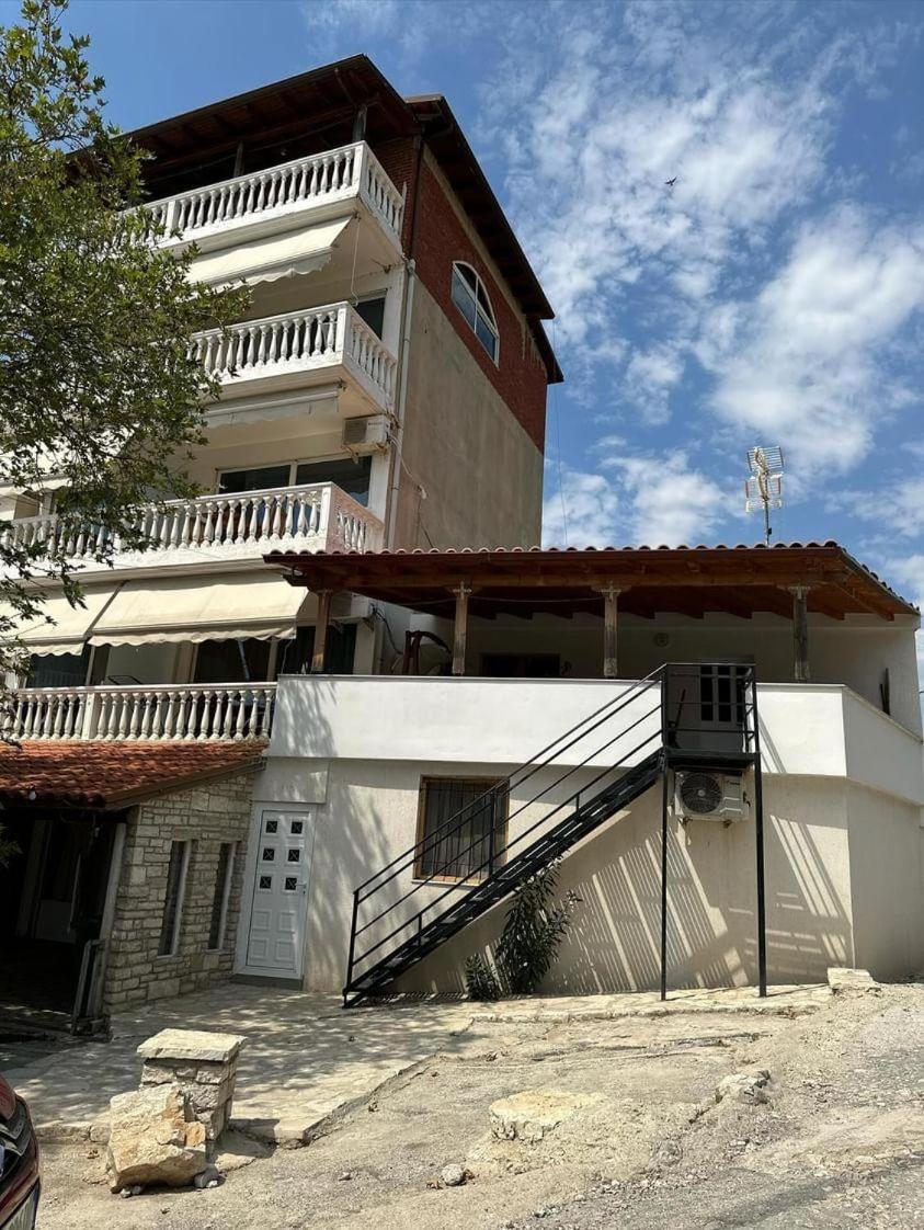 Polyxeni Apartments & Rooms Qeparo Esterno foto