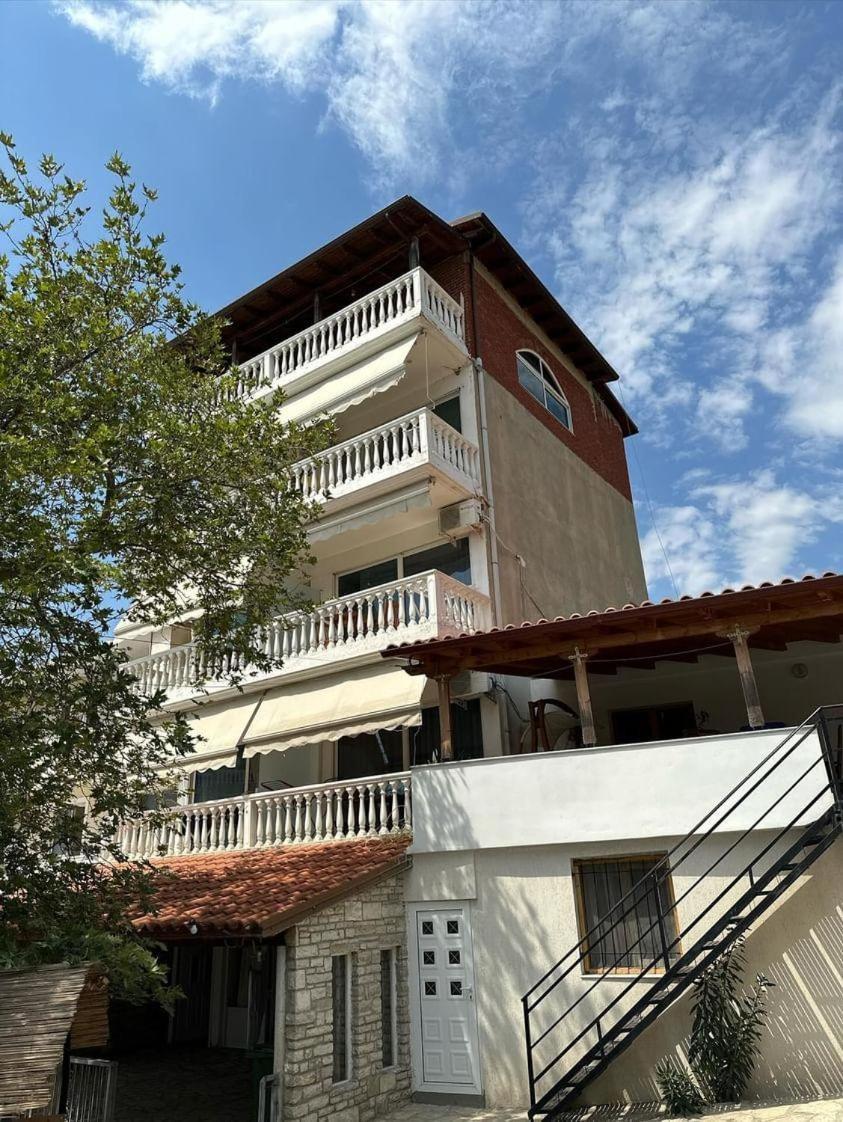 Polyxeni Apartments & Rooms Qeparo Esterno foto